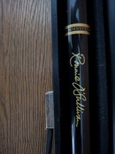 Ronnie O'Sullivan Professional Snooker Cue with Match Play Exstention and Case