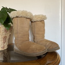 UGG Cream Sheepskin Boots Size 5.5 Winter Warn Slippers Shoes Australia Suede