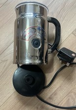 Nespresso Aeroccino hot and cold milk frother
