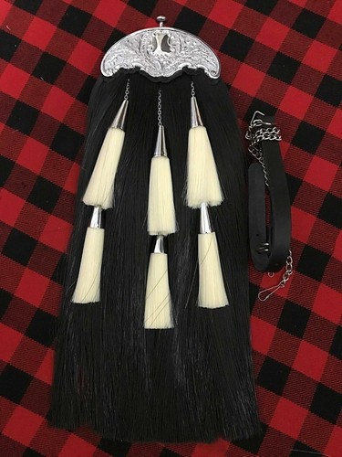 Long horse black - black, kilt