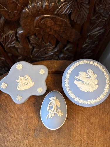 Blue wedgwood jasperware - blue,