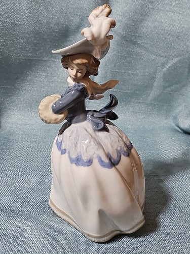 Lladro nao daisa 1985 elegant - nao,