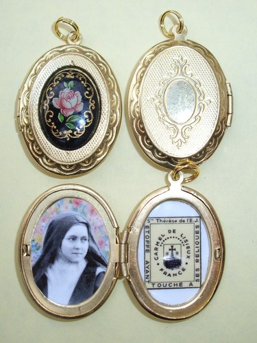 Therese relic locket with - st,