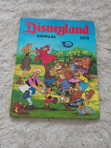 Vintage disneyland annual - disneyland,