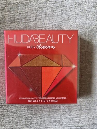 Huda beauty eyeshadow palette - huda,