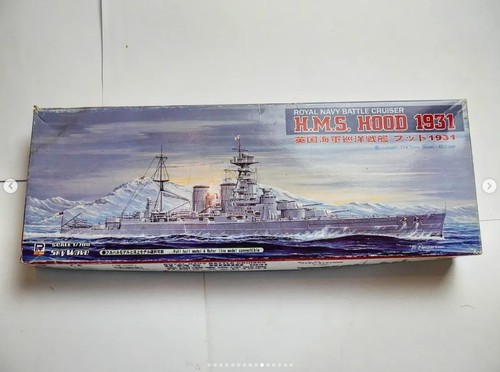 Sky wave 700 - scale, hood