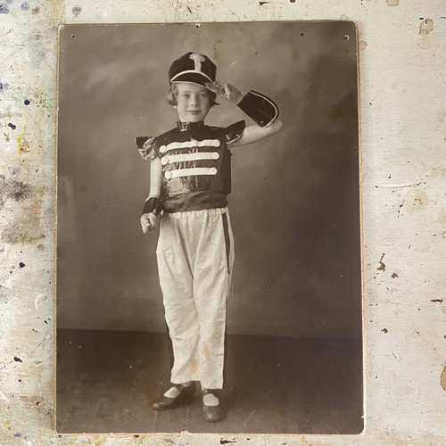 Cabinet card style young girl - style-,