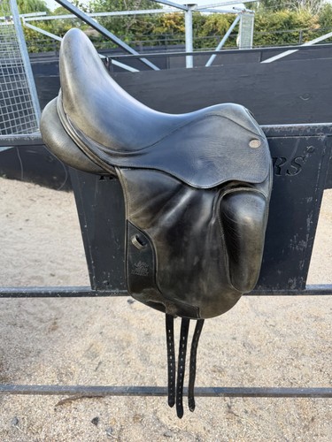 Fairfax gareth dressage saddle - dressage,