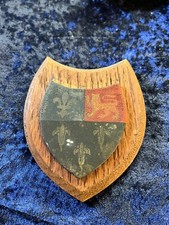 Victorian Cricket Crest Wood