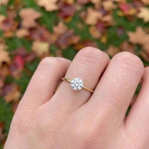 Carat lab grown round - carat,