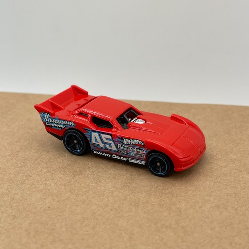 Hot wheels maximum leeway red - maximum,