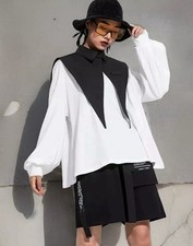 White Black  Large  Vtg Collar