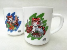 Arcopal Esso Tiger Milk Glass
