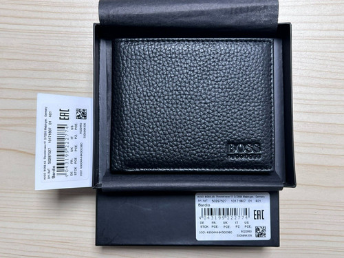 Hugo boss bardio credit card - hugo,