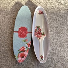 Ceramic Cake Server by Rosie's Pantry in Original Box. Beautiful painted design 