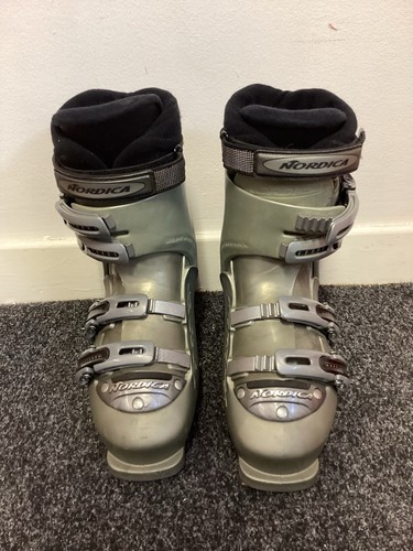 Nordica ski boots - ski,