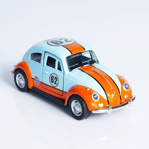 Scale retro beetle alloy - 1:36,