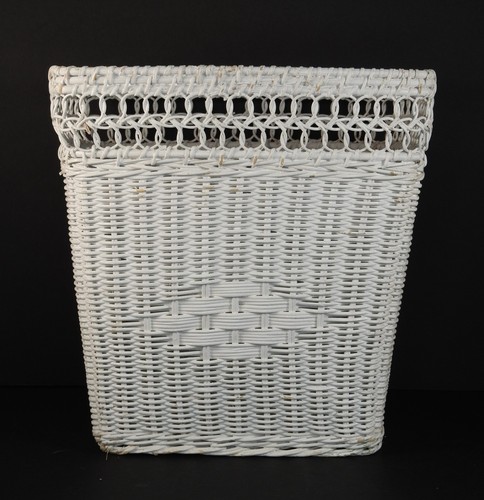 Vintage white wicker - white,