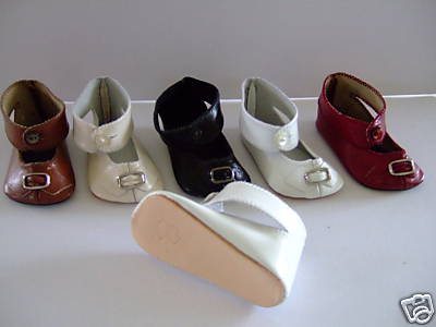 Ecru leather doll - ecru,