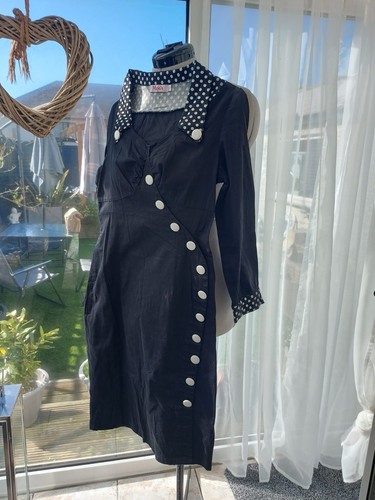 1950s style wiggle dress