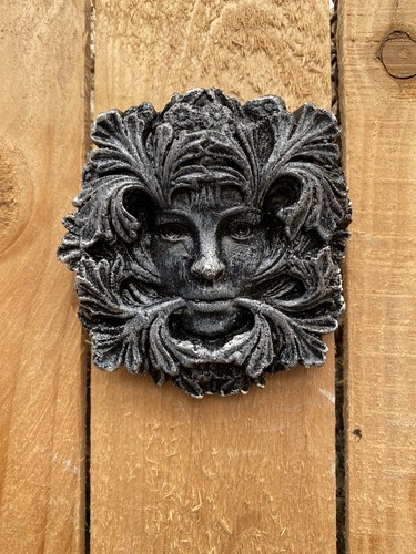 702 green man greenman - green,