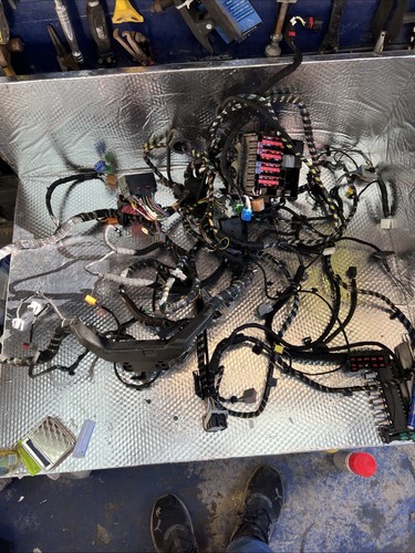 Ford max interior floor loom - ford,