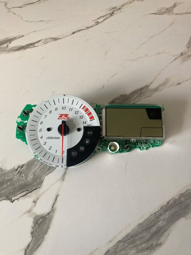 Gsxr 1000 speedo clocks - k4,