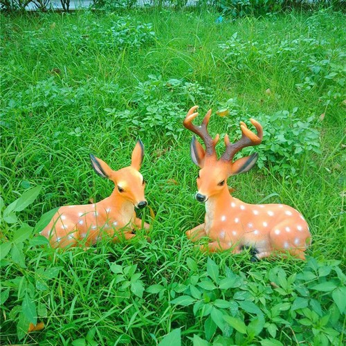 Pieces resin deer figurine - 2,