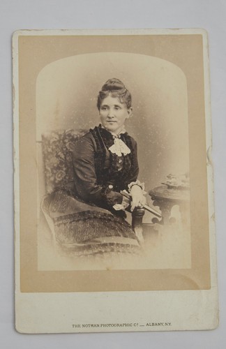 Cabinet card pretty 19th - card, a
