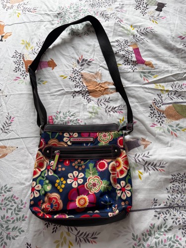 Lily bloom floral messenger - lily,