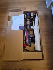 DYSON V 10 VACUUM