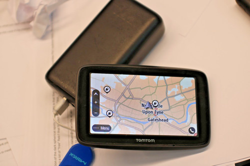 Tomtom 5200 car sat nav - car,