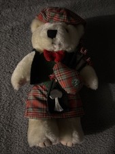 Scottish piper bear - scottish, beeline