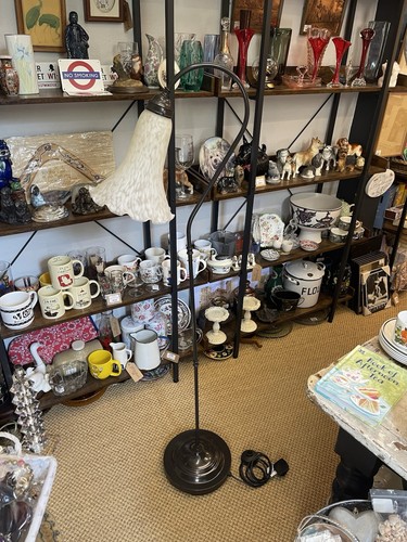 Art nouveau style floor lamp - style,