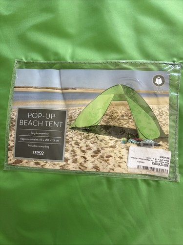 Pop beach tent - up,