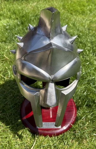 Gladiator the helmet - gladiator,