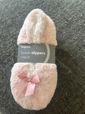 pink fluffy slippers