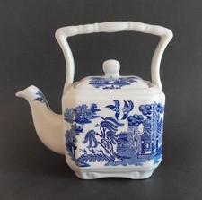 Small Sadler England Willow Pattern Blue and White Rectangular Teapot