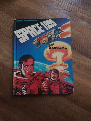 Space 1999 annual 1976 - space,