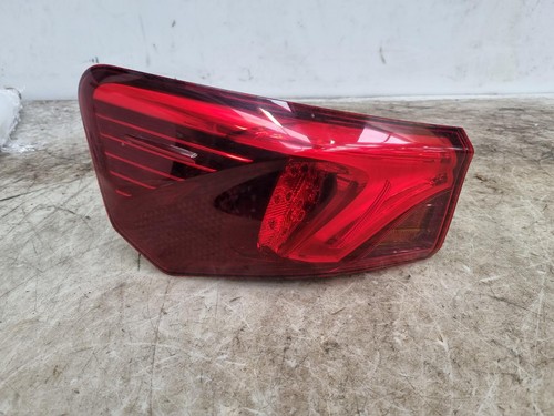 Toyota avensis taillight lamp - toyota,