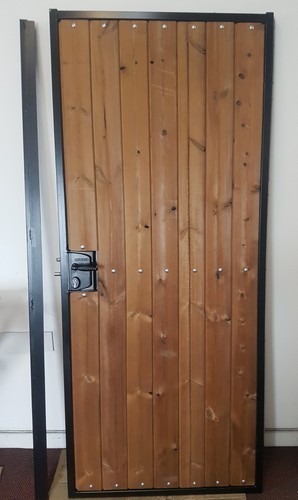 Pedestrian gate side - pedestrian,