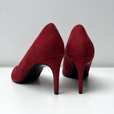 MORGAN Red Suede Court