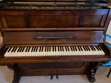 Murihead & Turnbull piano gloss brown upright in good condition but needs tuning