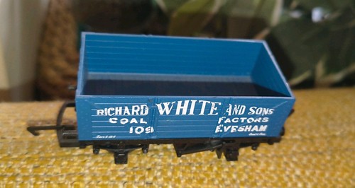 Hornby plank wagon 109 - 7,