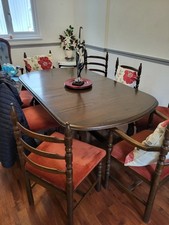 Dining Table & chairs 6 or 8