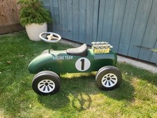 Great Gizmos Retro Style Ride on Racing Car In British Racing Green Tin Metal