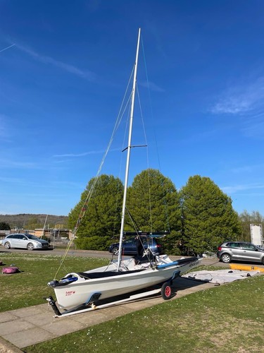 Laser 4000 sailing - sailing, dinghy