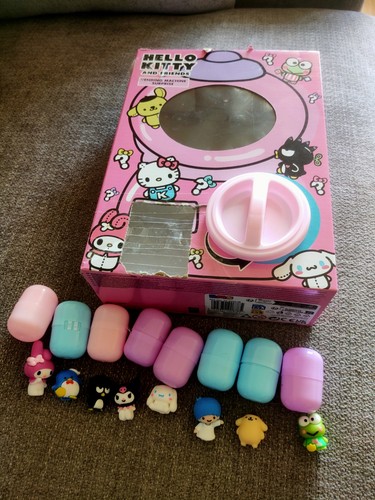 Hello kitty vending machine - kitty,