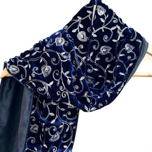 Ladies luxurious embroidered - luxurious,