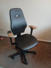 Office Chair Well Cushioned Padded Seat Adjustable Height and Arm Rest